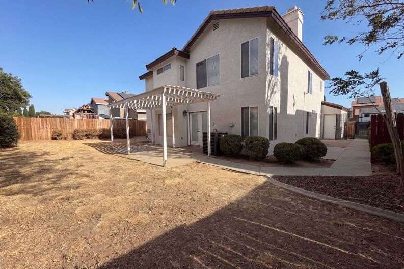 Photo 16 of 22 of 5539 W Avenue L6, Lancaster, CA