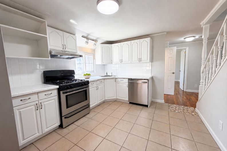 Photo 10 of 23 of 19 Delekas Ave, South Plainfield, NJ