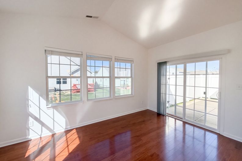 Photo 10 of 31 of 4128 Ballybay Ln, Indianapolis, IN