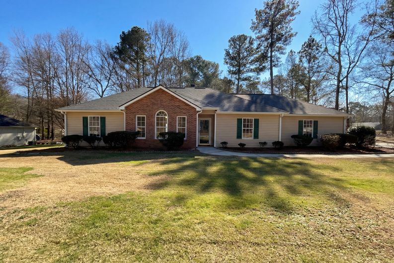 Photo 9 of 18 of 165 Christian Woods Dr, Conyers, GA