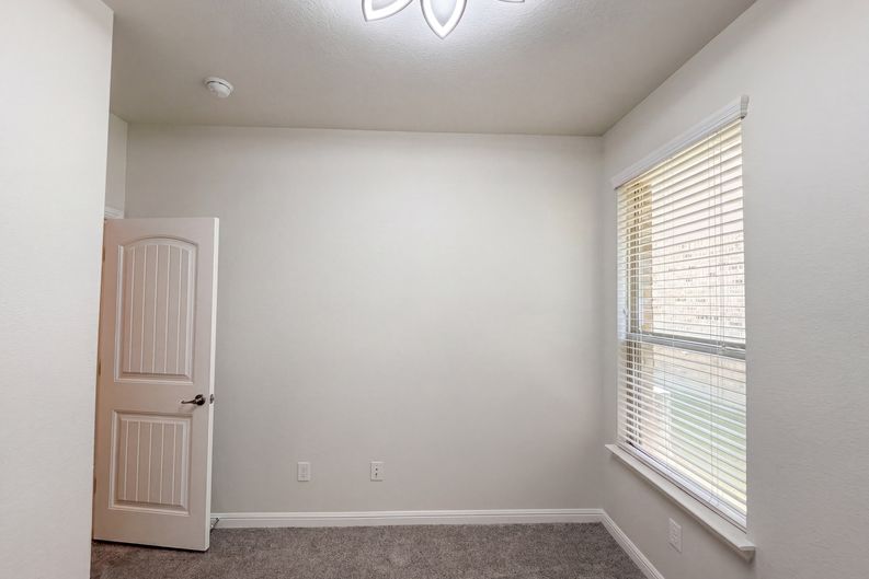 Photo 15 of 21 of 4312 Chicory Ct, Denton, TX