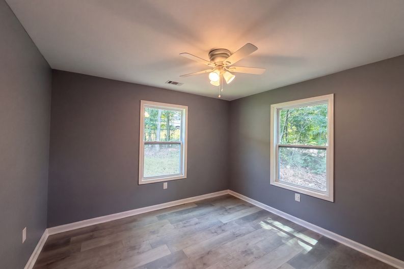 Photo 11 of 21 of 201 Deerfield Ln, Carrollton, GA