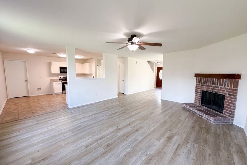 Photo 6 of 23 of 2904 Lake Vista Dr, Wylie, TX