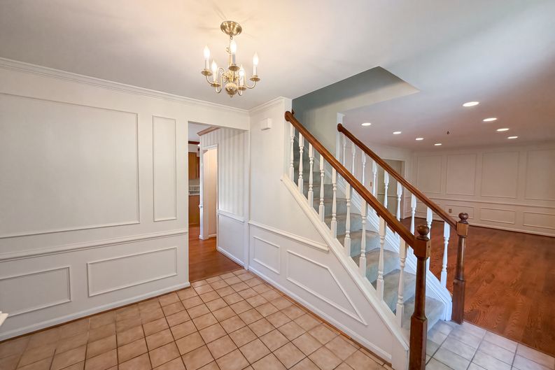 Photo 8 of 66 of 4819 Powell Rd, Fairfax, VA