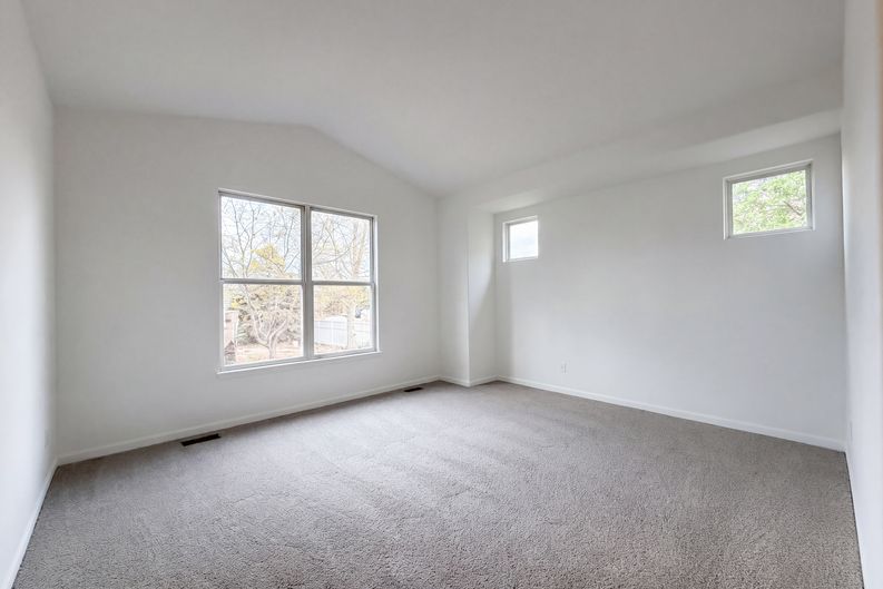 Photo 4 of 42 of 10184 Ferncrest St, Firestone, CO