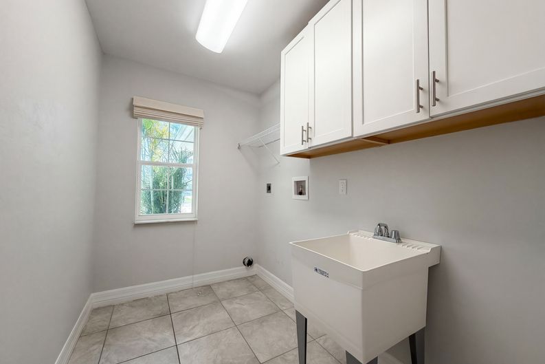 Photo 20 of 28 of 405 San Ambrosio St, Punta Gorda, FL