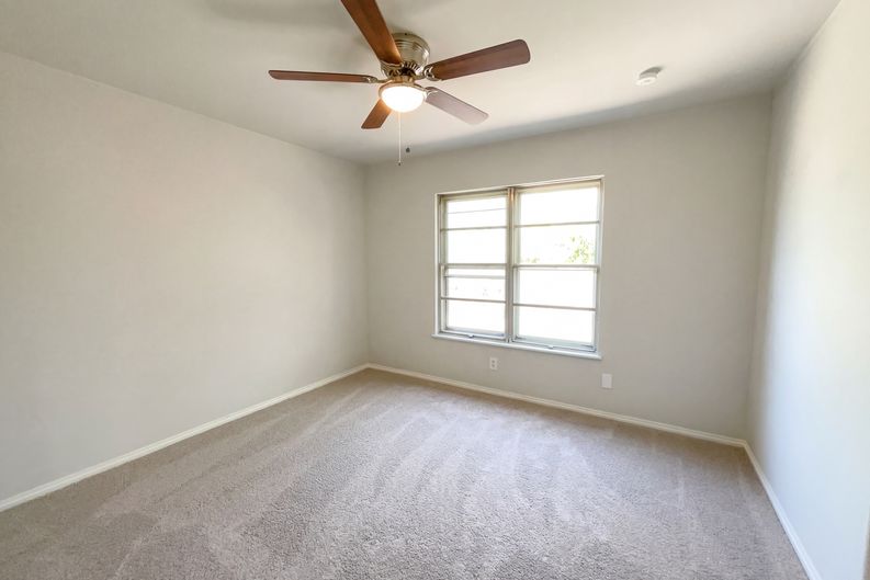 Photo 10 of 14 of 354 Saipan Pl, San Antonio, TX