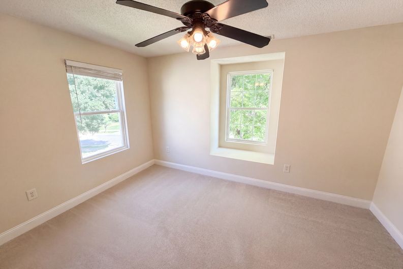 Photo 14 of 25 of 14021 Pinyon Pine Ln, Charlotte, NC