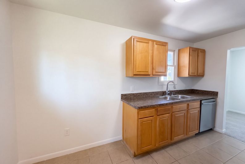 Photo 8 of 31 of 6076 Robert Dr, Brook Park, OH