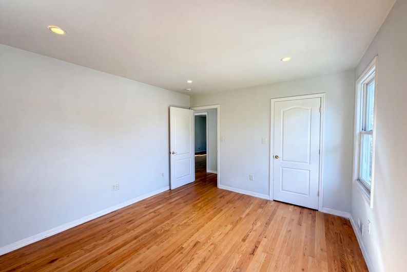 Photo 4 of 26 of 506 Lyons Rd, Basking Ridge, NJ