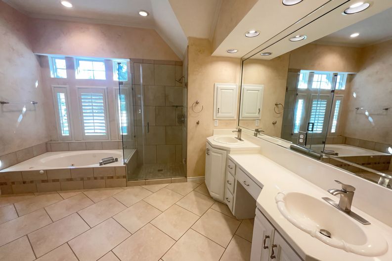 Photo 6 of 26 of 2741 Barrington Dr, Plano, TX