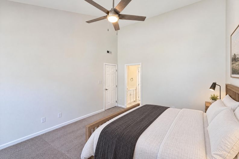 Photo 11 of 25 of 6113 Remington Lake Dr, Raleigh, NC