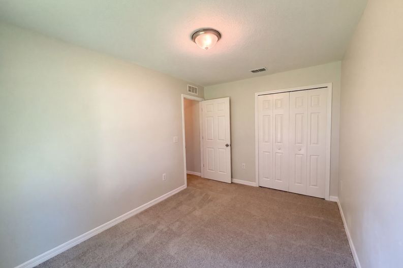 Photo 7 of 20 of 705 5th St, Wildwood, FL
