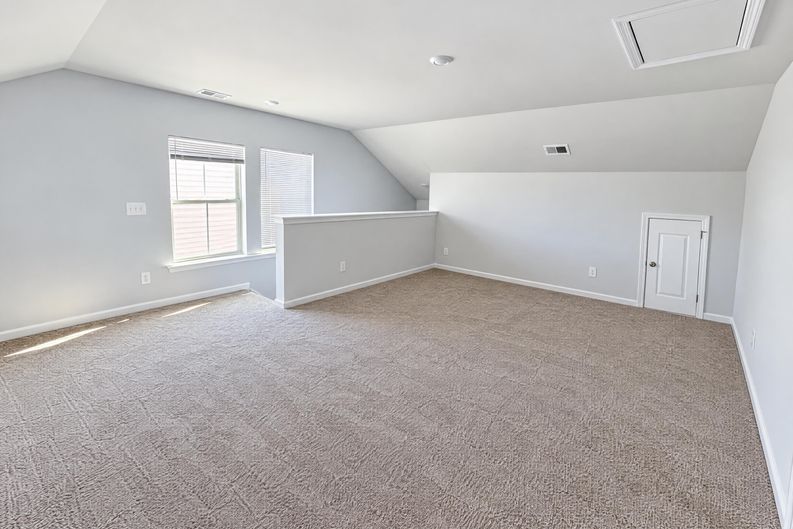 Photo 8 of 29 of 216 Red Bluff St, Summerville, SC