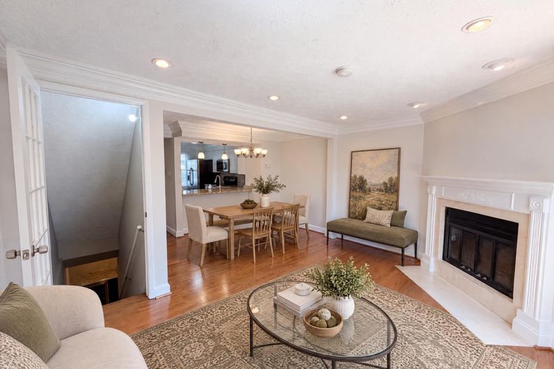 Photo 12 of 57 of 8769 Kanawha Ct, Lorton, VA