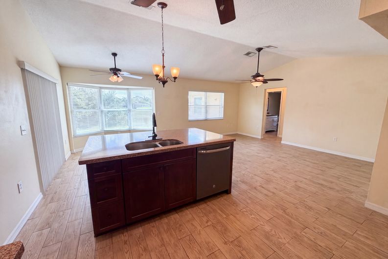 Photo 19 of 44 of 4573 Bayridge Ct, Spring Hill, FL