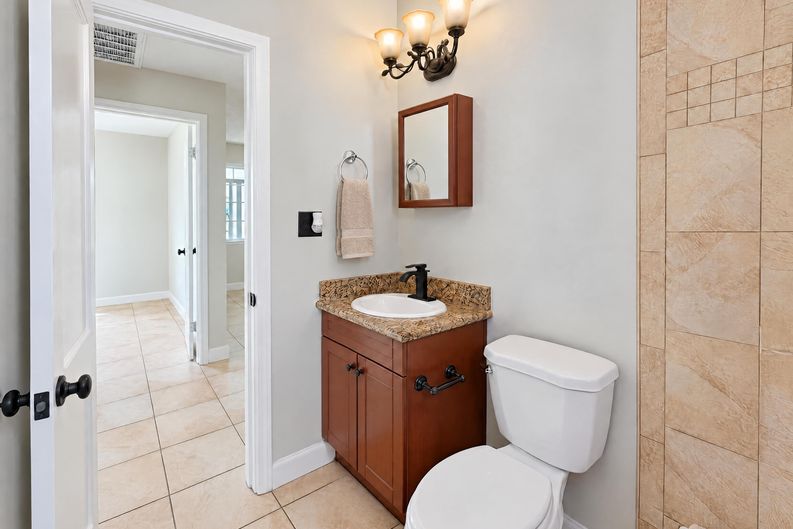 Photo 11 of 17 of 4505 N Habana Ave, Tampa, FL