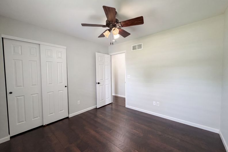 Photo 9 of 28 of 139 Palace Way Dr, Troy, MO