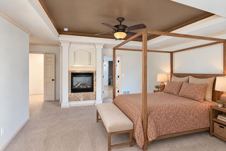 Photo 9 of 34 of 4509 NE Ridgeline Cir, Lees Summit, MO