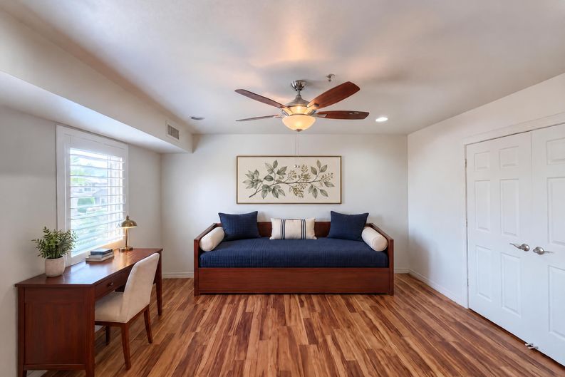 Photo 25 of 36 of 10240 E Cochise Dr, Scottsdale, AZ