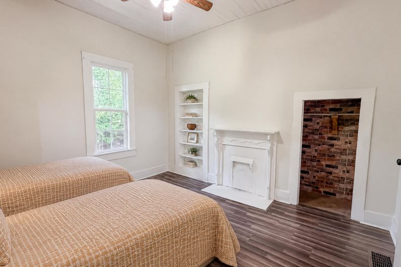Photo 11 of 29 of 289 Almon Rd, Covington, GA