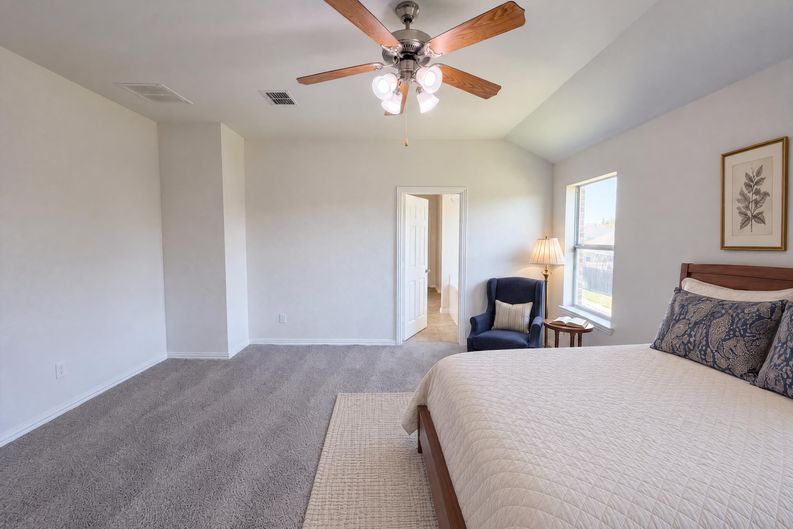 Photo 13 of 25 of 1421 Sparrow Dr, Little Elm, TX