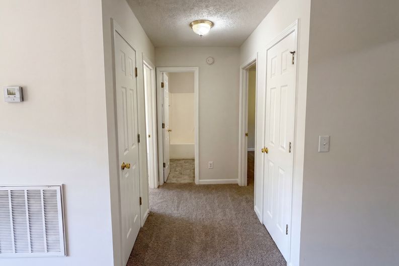 Photo 18 of 27 of 182 Livingston Ln, Covington, GA