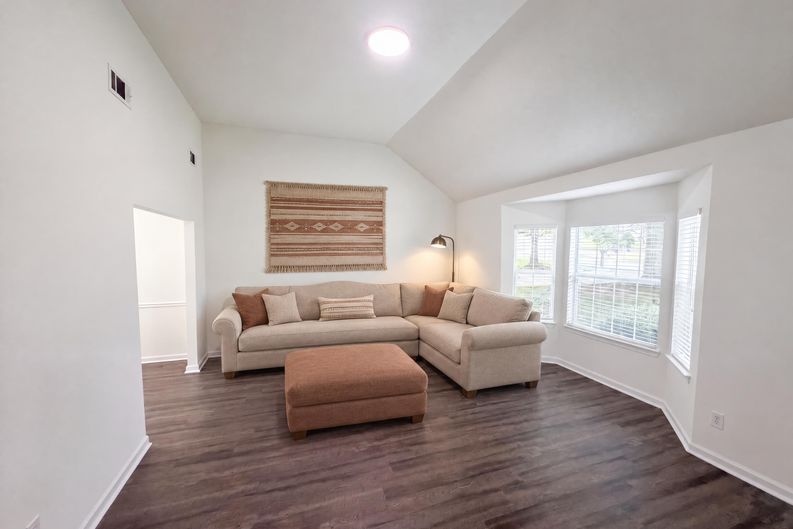 Photo 10 of 20 of 4720 Buffalo St, Fairburn, GA
