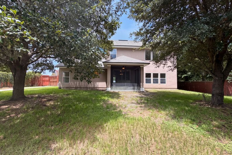 Photo 5 of 32 of 8331 Golden Bamboo Dr, Jacksonville, FL