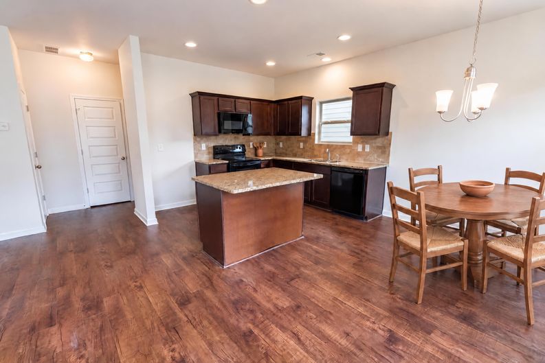 Photo 8 of 22 of 11828 Lovejoy Crossing Blvd, Lovejoy, GA