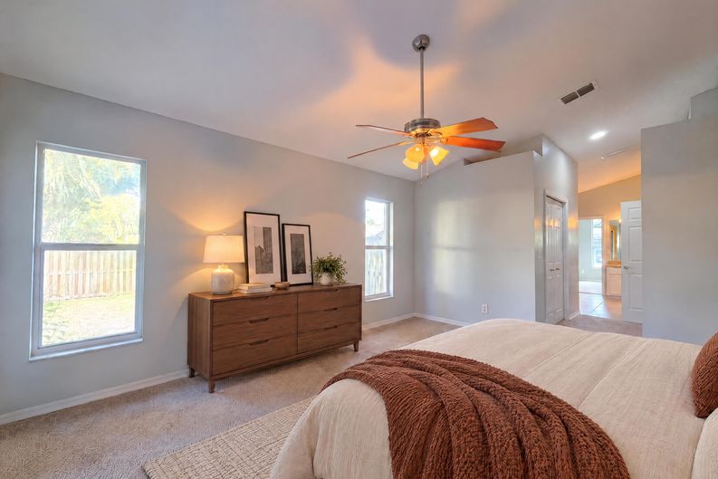 Photo 20 of 41 of 9703 Glenpointe Dr, Riverview, FL