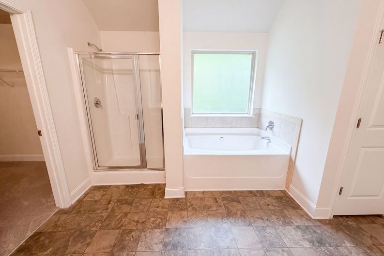 Photo 15 of 19 of 2627 Glenbrook Ln, Conyers, GA