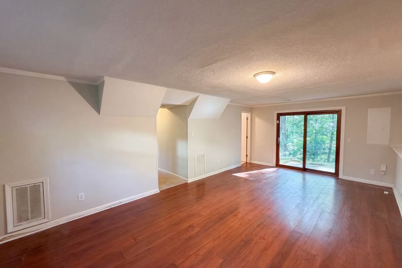 Photo 10 of 17 of 7816 Foxwood Dr, Raleigh, NC