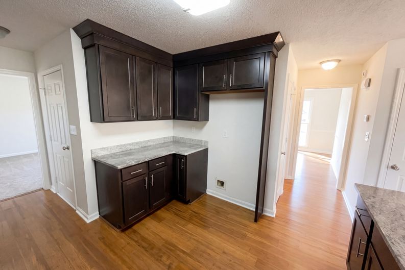 Photo 9 of 28 of 1012 Crown Corners Dr, McDonough, GA