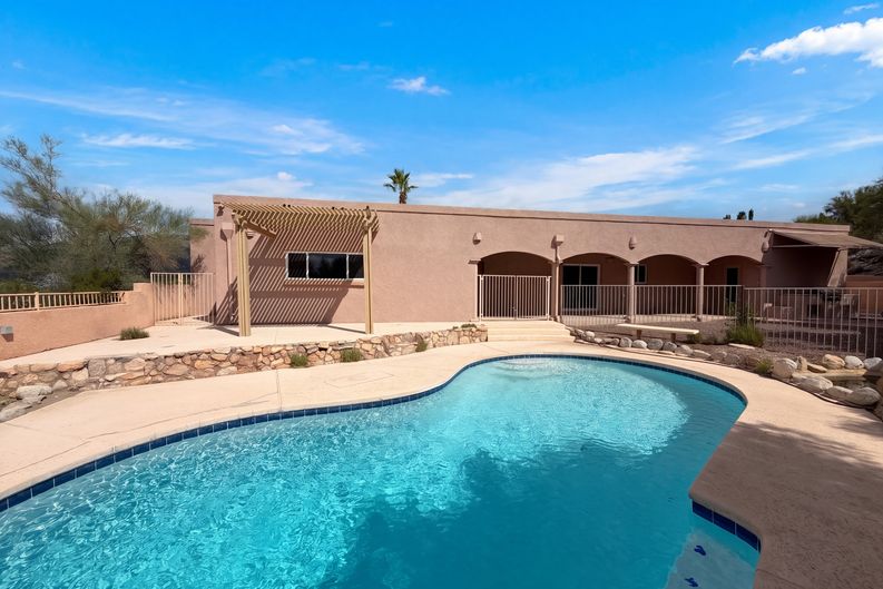 Photo 5 of 38 of 5611 N Placita Arizpe, Tucson, AZ