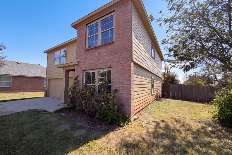Photo 16 of 18 of 16423 Turf Clb, Schertz, TX
