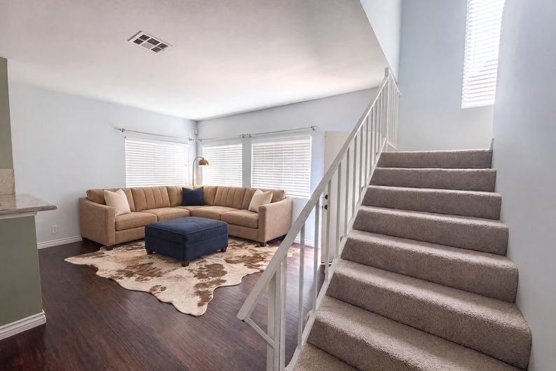 Photo 3 of 15 of 68 Maegan Pl, Thousand Oaks, CA