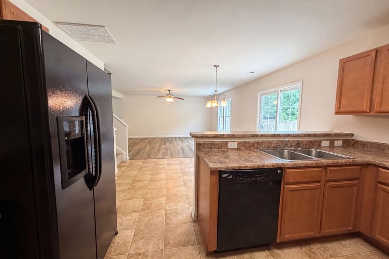 Photo 11 of 26 of 5503 Hardie Farm Dr, Greensboro, NC