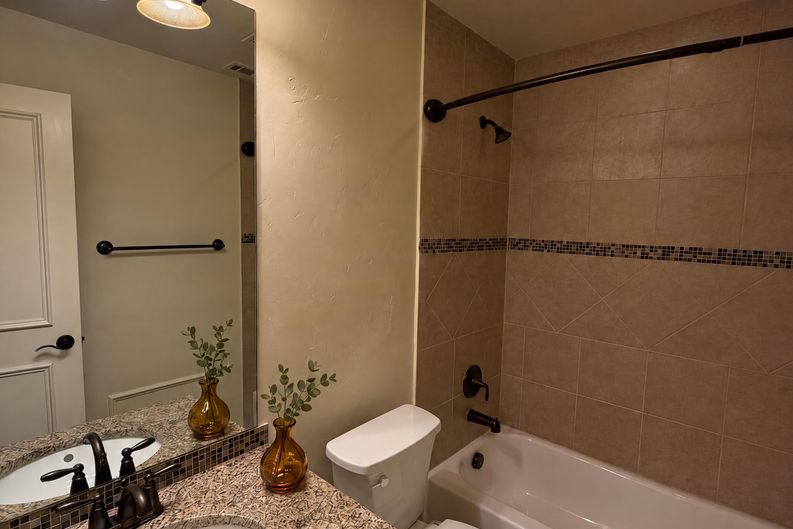 Photo 16 of 22 of 3032 Laguna Dr, Plano, TX