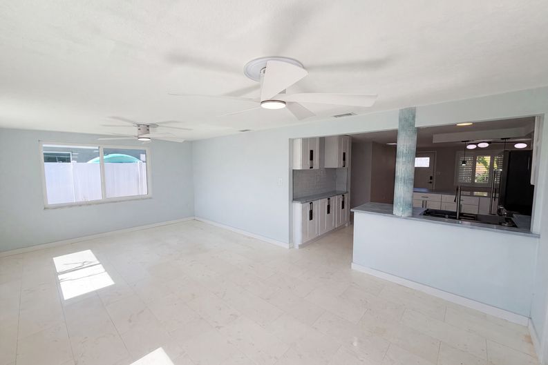 Photo 16 of 30 of 13638 Evelane Dr, Hudson, FL