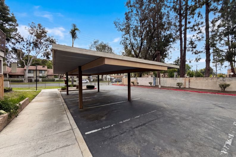 Photo 29 of 31 of 920 S Palmetto Ave, Ontario, CA