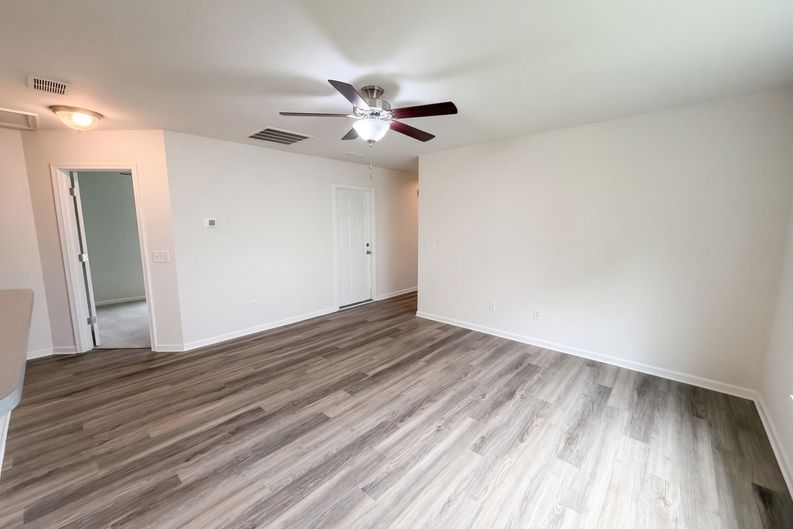 Photo 3 of 14 of 168 Brittondale Rd, Summerville, SC