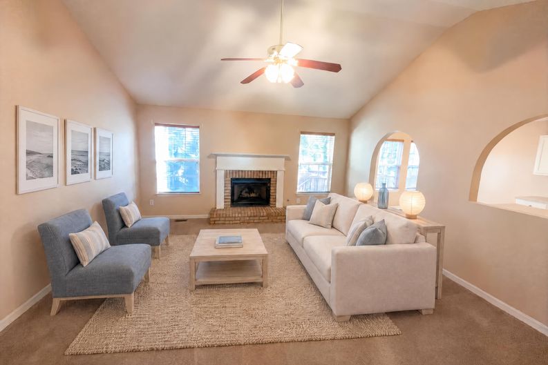 Photo 3 of 24 of 3062 Crest Ridge Cir SW, Marietta, GA