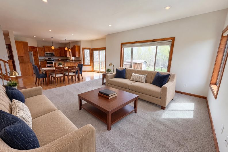 Photo 3 of 34 of 3072 Nottingham Rd S, St. Cloud, MN