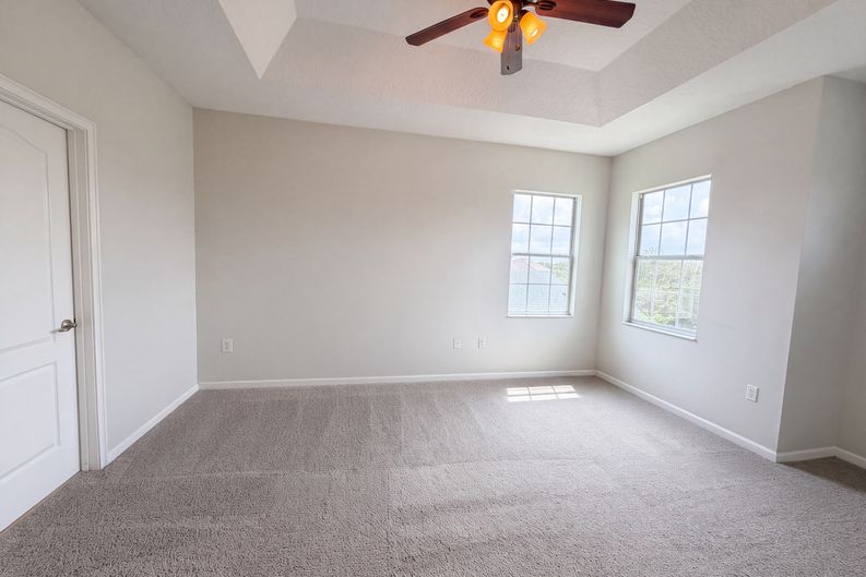 Photo 16 of 40 of 881 Haring Ln, Mount Dora, FL