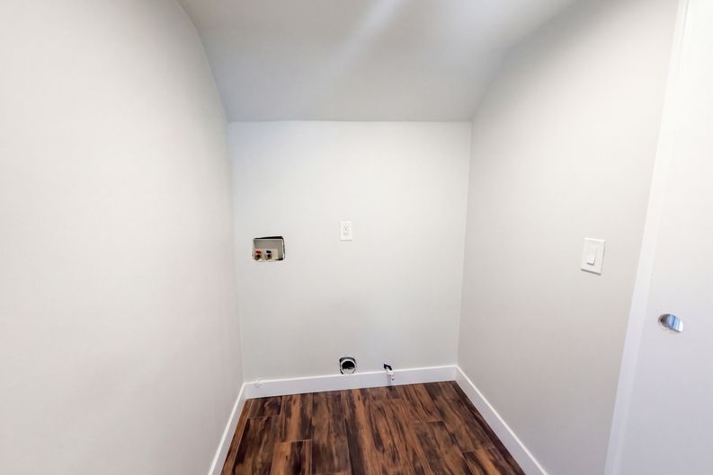 Photo 11 of 20 of 922 W Craig St, Rialto, CA