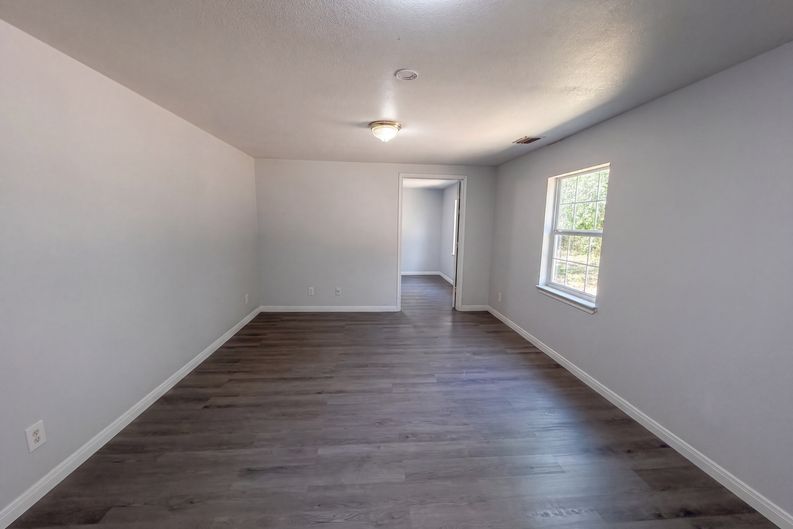 Photo 8 of 18 of 4017 Ambassador Way, Balch Springs, TX