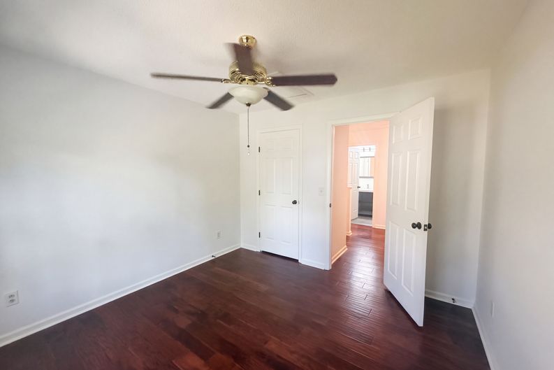 Photo 10 of 24 of 108 Whaler Rd, Summerville, SC