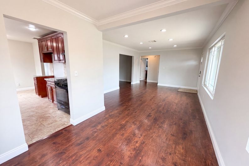 Photo 6 of 18 of 16515 Rosemary Dr, Fontana, CA