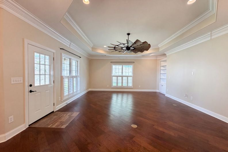Photo 10 of 27 of 7009 Whisperwood Ave, Spring Hill, TN